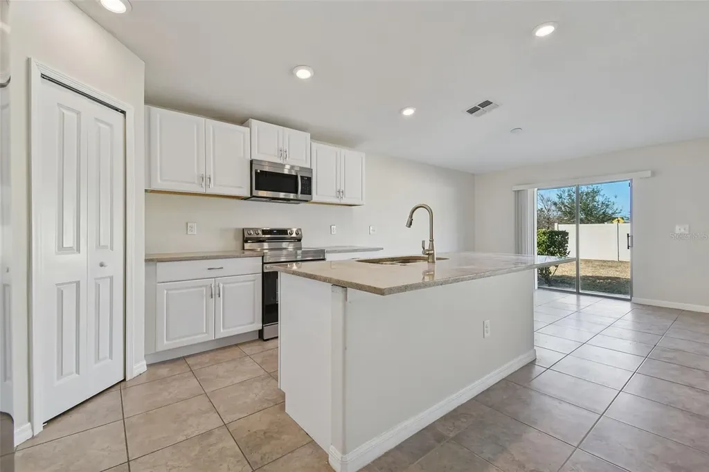 15709 Demory Point Place Sun City Center FL 33573
