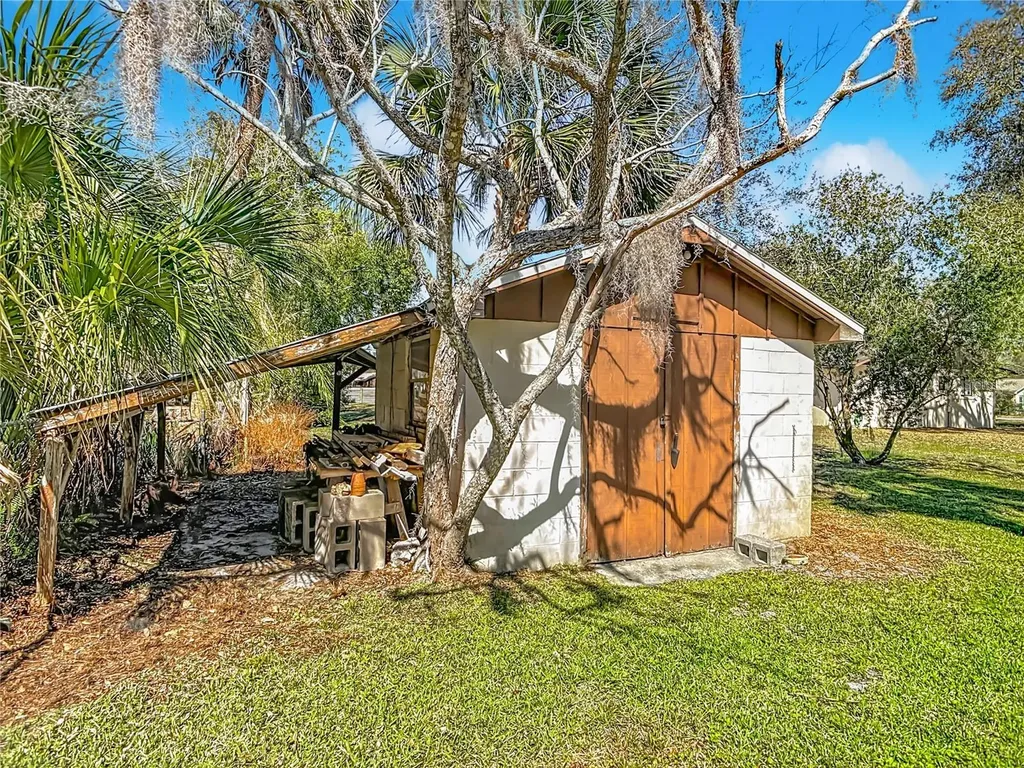 1606 Center Street Deland FL 32720