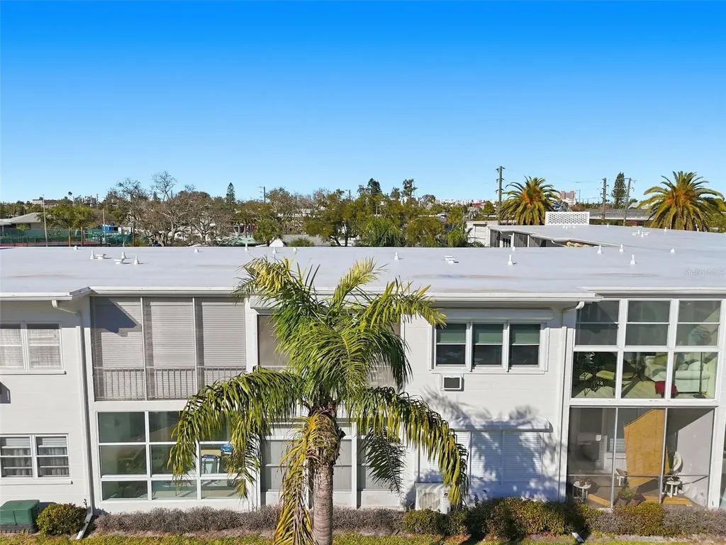 7050 Sunset Way St Pete Beach FL 33706