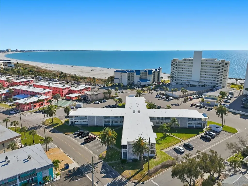 7050 Sunset Way St Pete Beach FL 33706