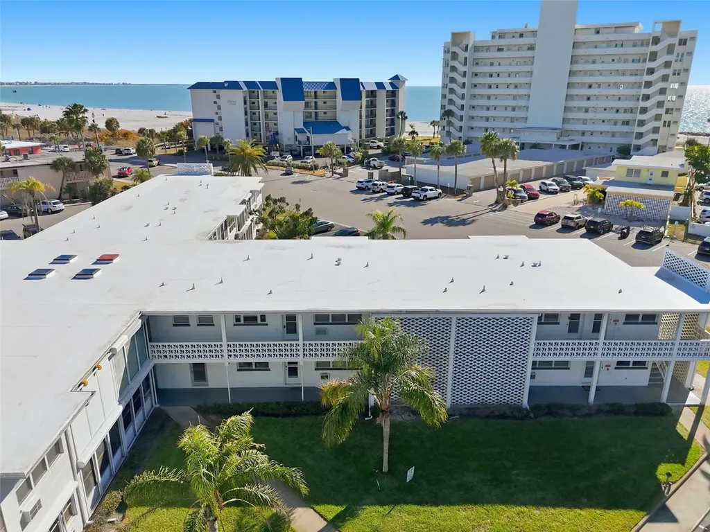 7050 Sunset Way St Pete Beach FL 33706