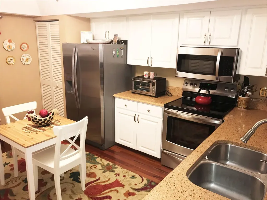 577 Lakeside Drive Bradenton FL 34210