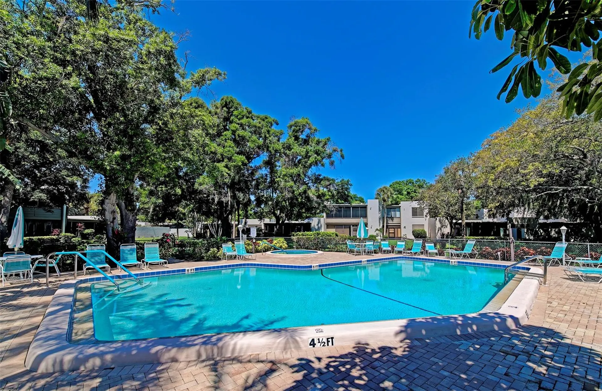 577 Lakeside Drive Bradenton FL 34210
