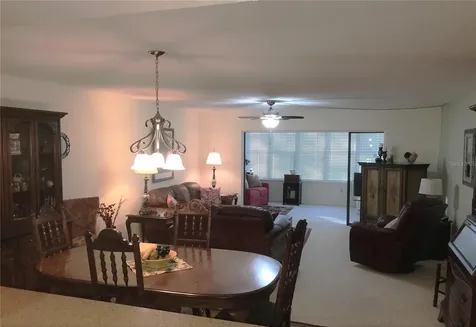 577 Lakeside Drive Bradenton FL 34210