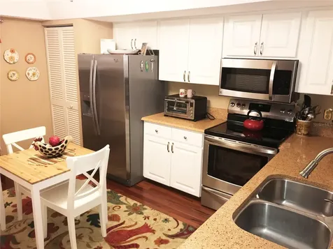 577 Lakeside Drive Bradenton FL 34210