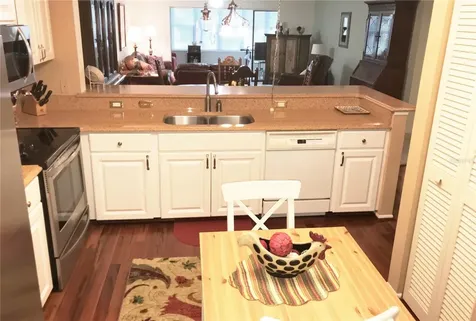 577 Lakeside Drive Bradenton FL 34210