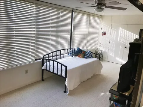 577 Lakeside Drive Bradenton FL 34210