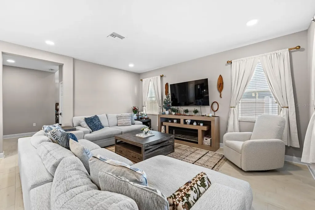 31795 Asbury Avenue Wesley Chapel FL 33545