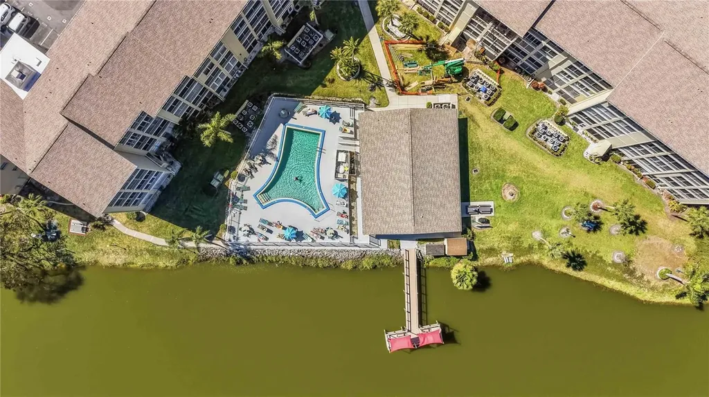 3983 Lake Bayshore Drive Bradenton FL 34205