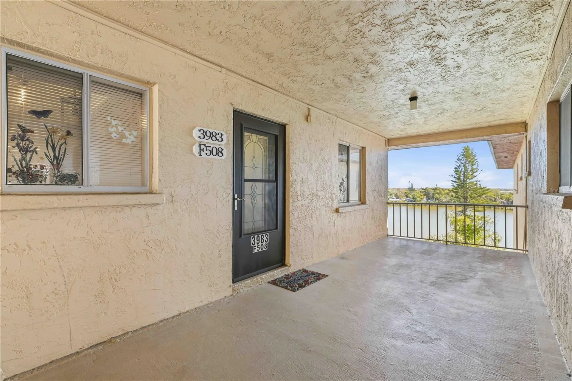 3983 Lake Bayshore Drive Bradenton FL 34205