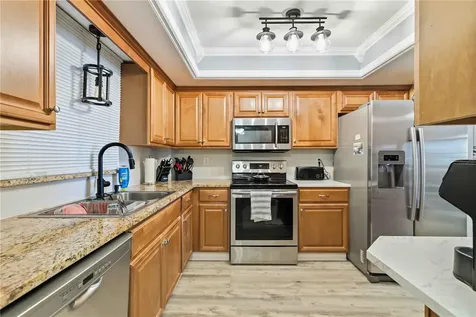 3983 Lake Bayshore Drive Bradenton FL 34205