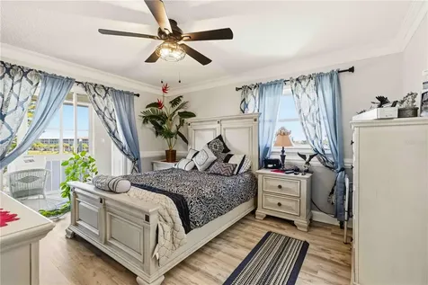 3983 Lake Bayshore Drive Bradenton FL 34205