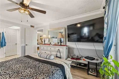 3983 Lake Bayshore Drive Bradenton FL 34205