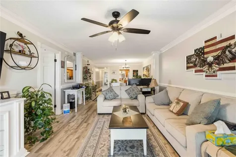 3983 Lake Bayshore Drive Bradenton FL 34205
