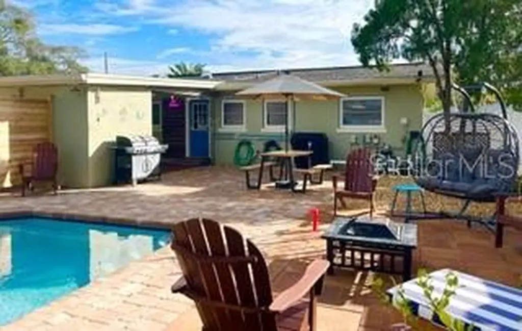 604 7th Avenue SW Largo FL 33770