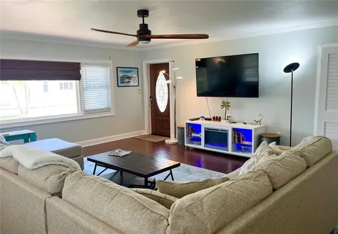 604 7th Avenue SW Largo FL 33770