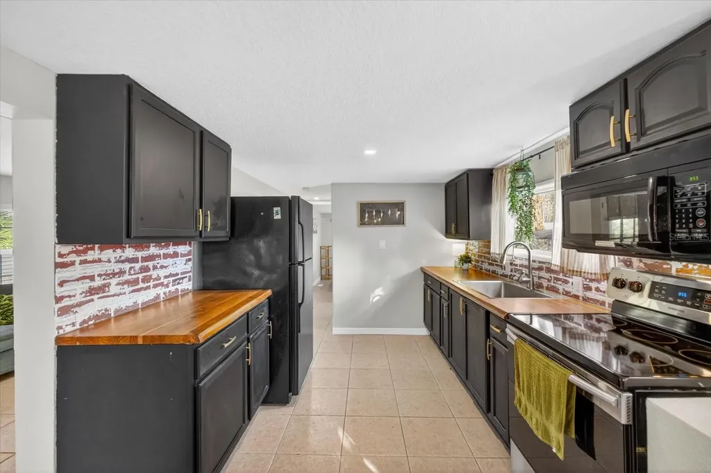 7286 Aberdeen Court Weeki Wachee FL 34607