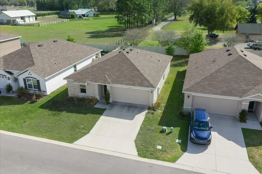8471 Clearway Drive Wildwood FL 34785