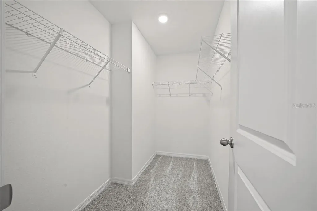 8471 Clearway Drive Wildwood FL 34785
