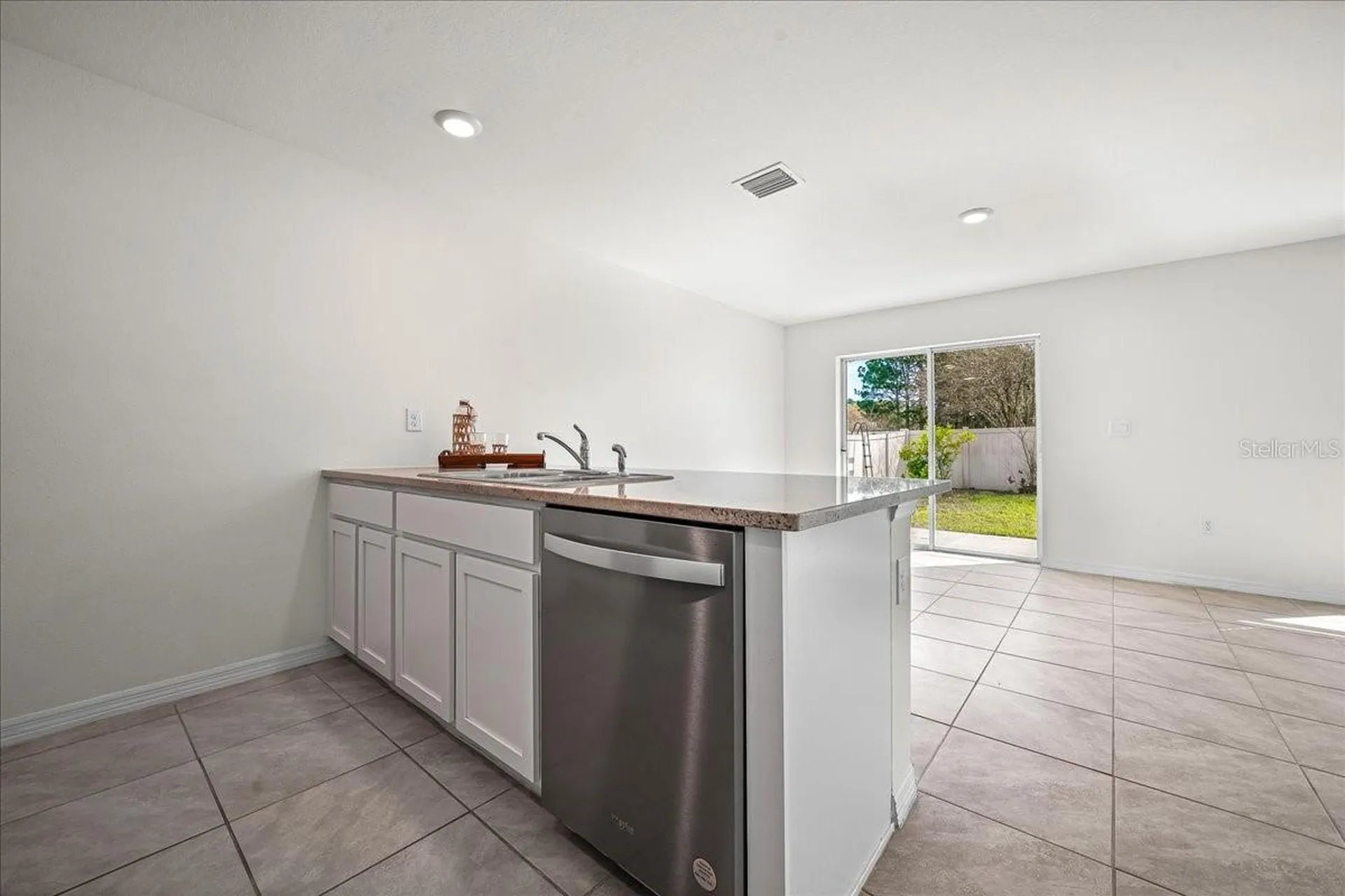 8471 Clearway Drive Wildwood FL 34785