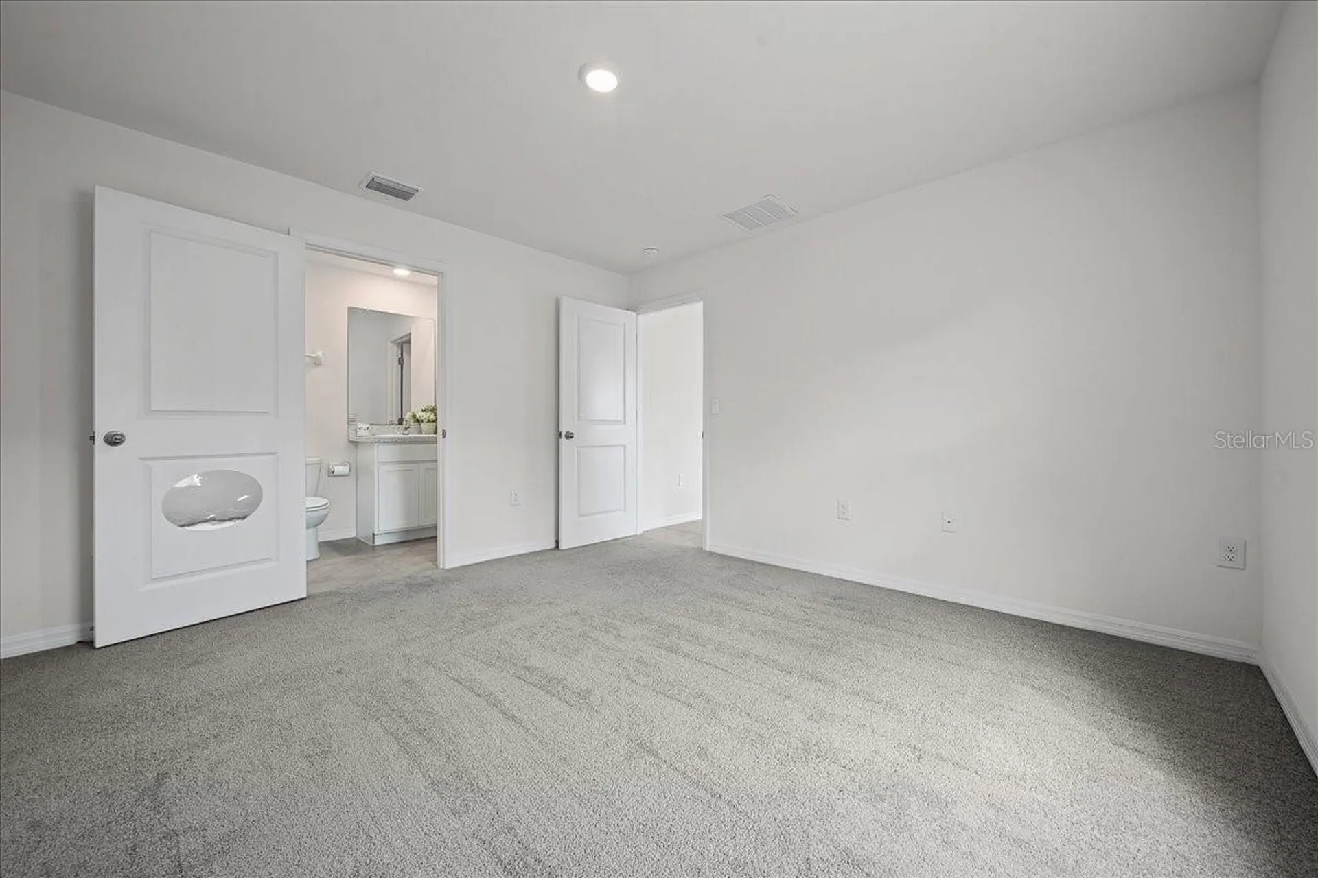 8471 Clearway Drive Wildwood FL 34785