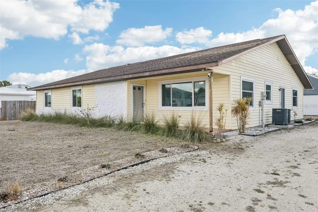 8635 Chesebro Avenue North Port FL 34287