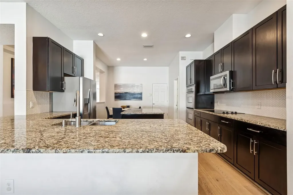 32613 Summerglade Drive Wesley Chapel FL 33545