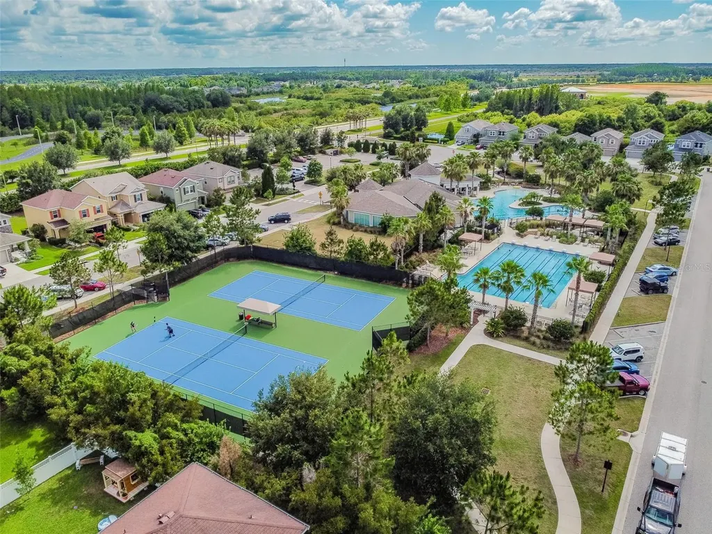 32613 Summerglade Drive Wesley Chapel FL 33545