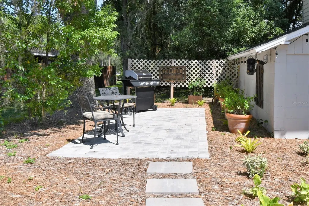 1245 N Alexander Street Mount Dora FL 32757