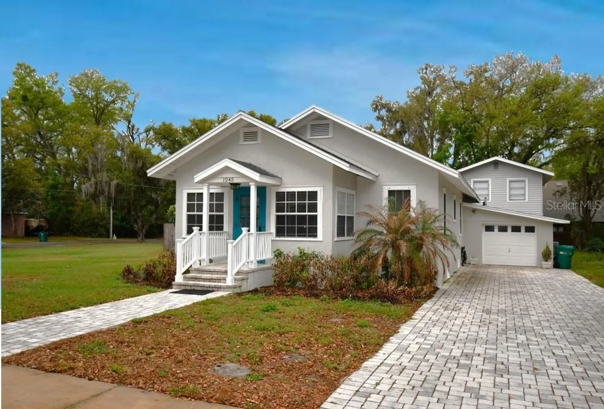 1245 N Alexander Street Mount Dora FL 32757