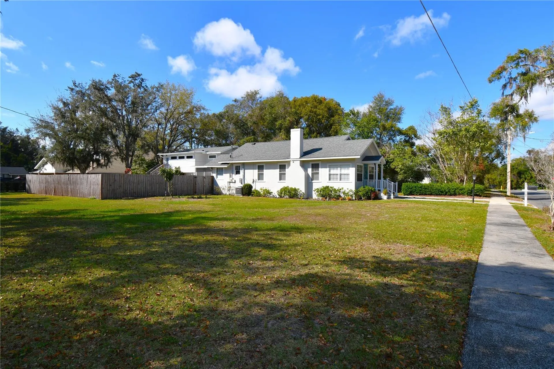 1245 N Alexander Street Mount Dora FL 32757