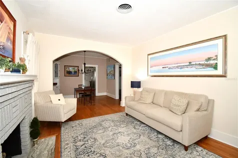 1245 N Alexander Street Mount Dora FL 32757