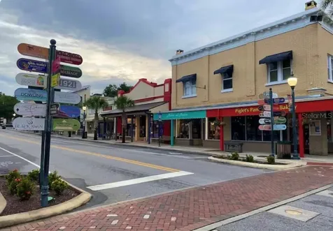1245 N Alexander Street Mount Dora FL 32757