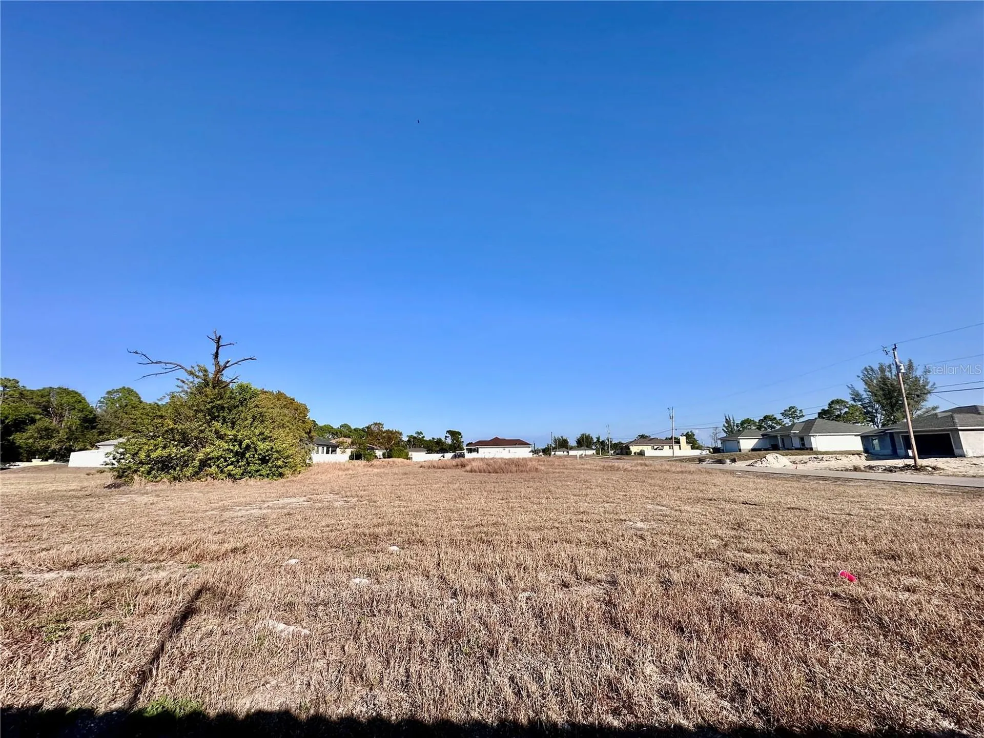 305 NE 31st Terrace Cape Coral FL 33909