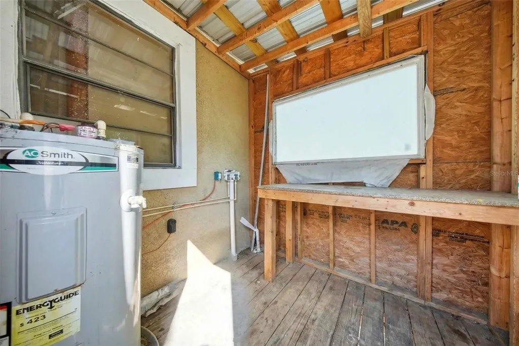 514 E Morgan Street Tarpon Springs FL 34689
