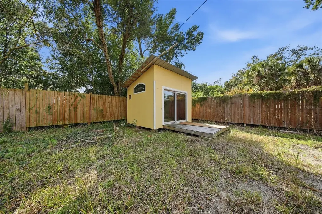 514 E Morgan Street Tarpon Springs FL 34689