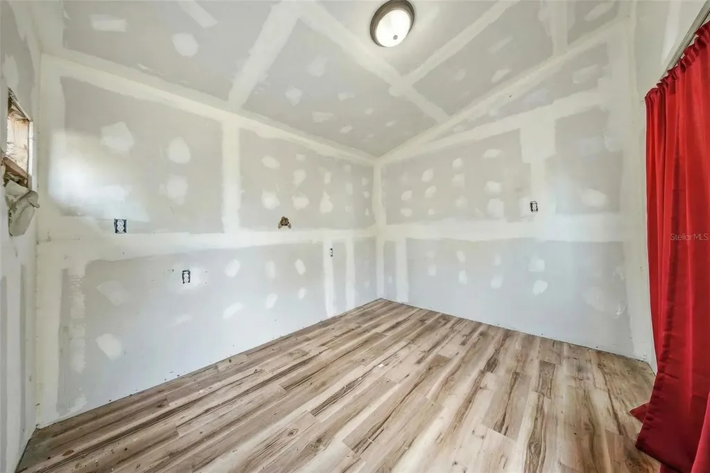 514 E Morgan Street Tarpon Springs FL 34689