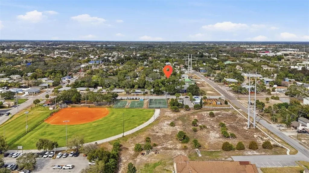 514 E Morgan Street Tarpon Springs FL 34689