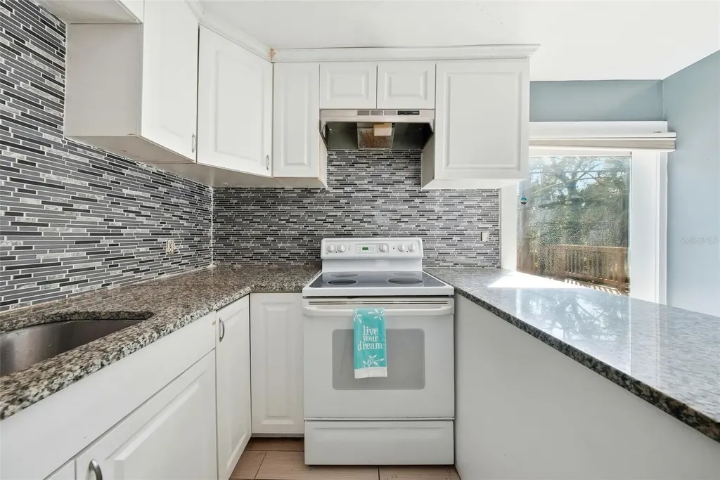514 E Morgan Street Tarpon Springs FL 34689