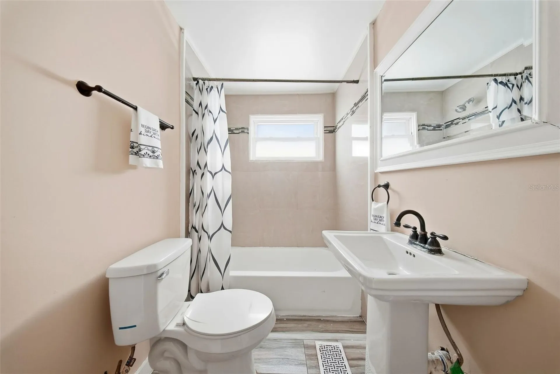 514 E Morgan Street Tarpon Springs FL 34689