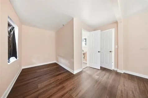 514 E Morgan Street Tarpon Springs FL 34689