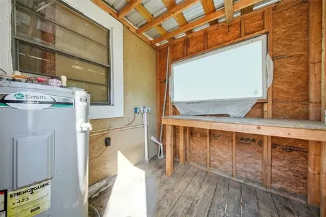 514 E Morgan Street Tarpon Springs FL 34689