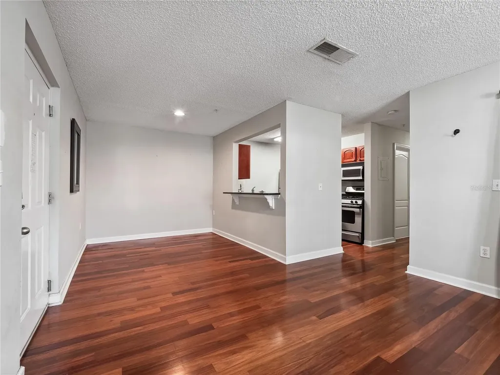 2077 Dixie Belle Drive Orlando FL 32812