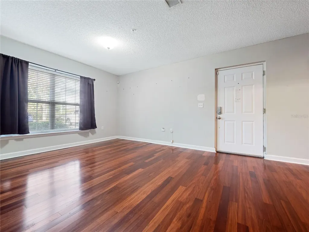 2077 Dixie Belle Drive Orlando FL 32812