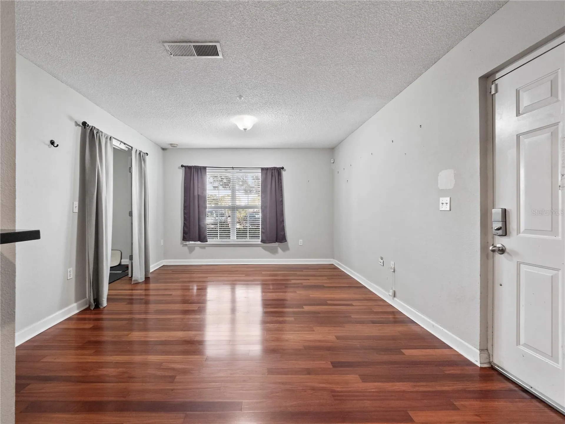 2077 Dixie Belle Drive Orlando FL 32812