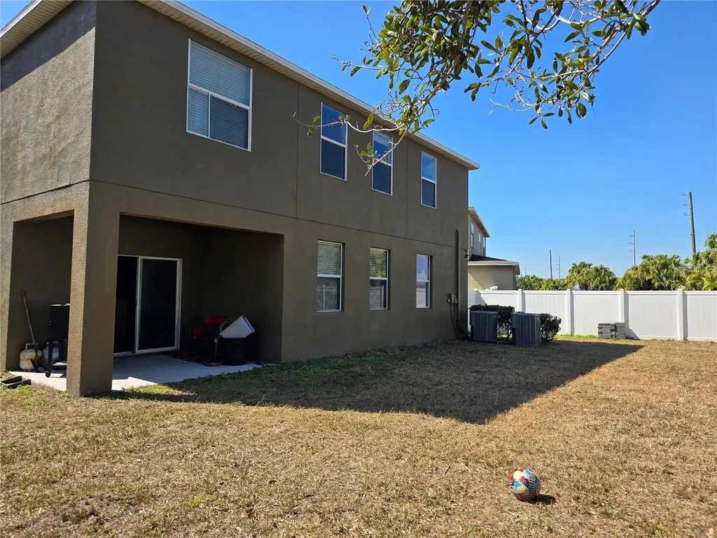 1803 Palm Warbler Lane Ruskin FL 33570