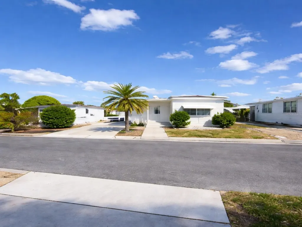 4061 58th Avenue N St Petersburg FL 33714
