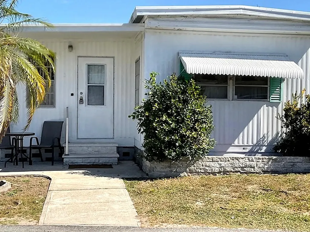 4061 58th Avenue N St Petersburg FL 33714