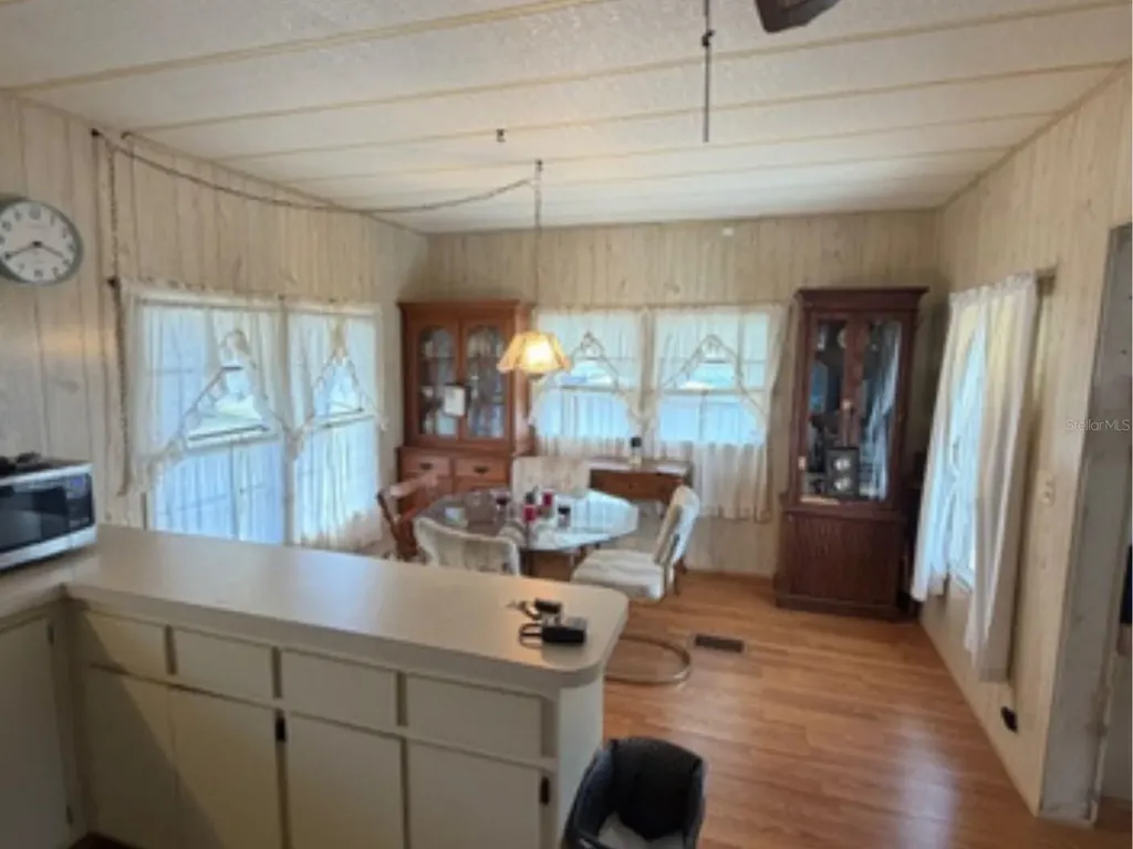 4061 58th Avenue N St Petersburg FL 33714
