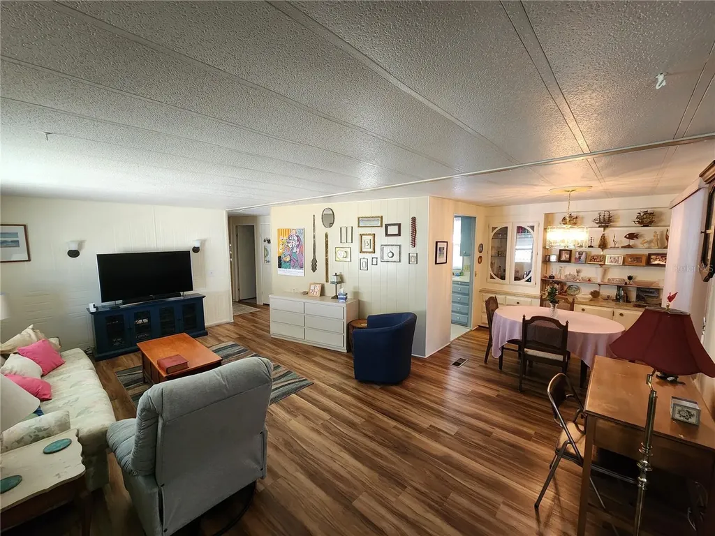 808 53rd Avenue E Bradenton FL 34203